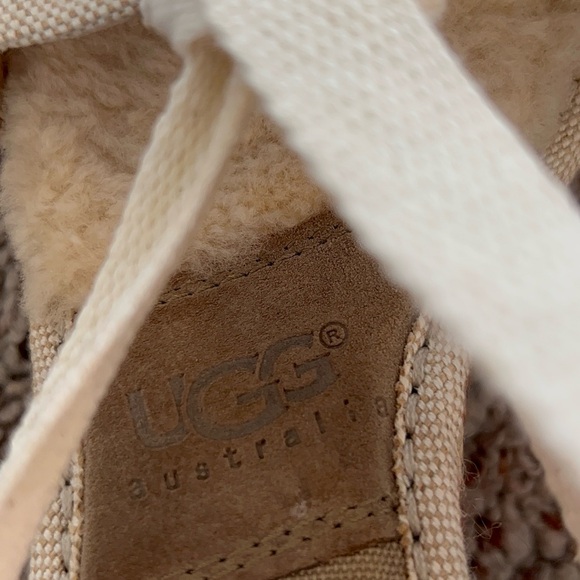 Ugg sandals size 7 - Picture 4 of 7